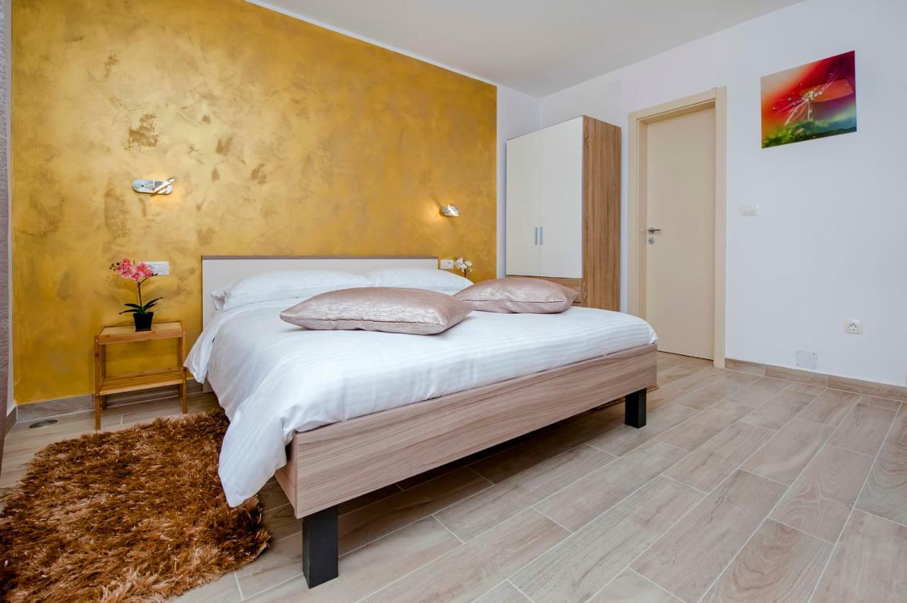 Apartment And Studio Tereza Rovinj Exterior photo