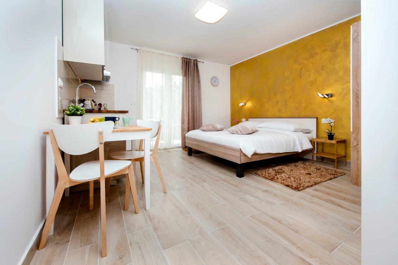 Apartment And Studio Tereza Rovinj Exterior photo
