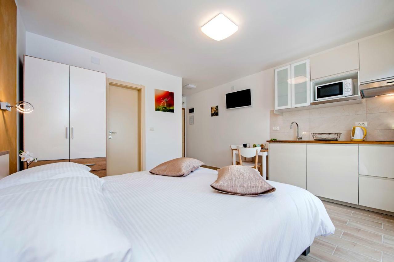 Apartment And Studio Tereza Rovinj Exterior photo